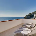 Apart Otel - Mare