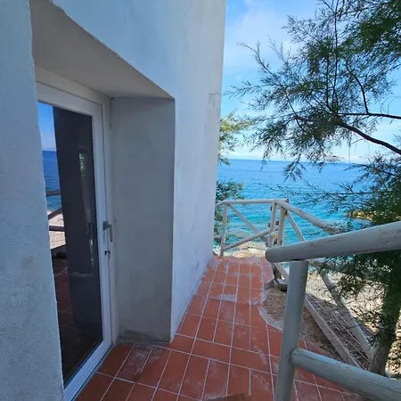 - Mare 3* Pomonte