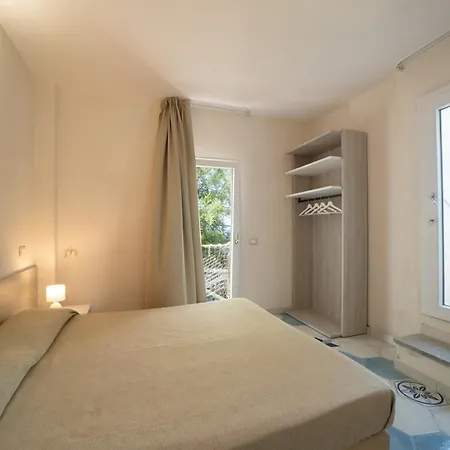 Apart Otel - Mare