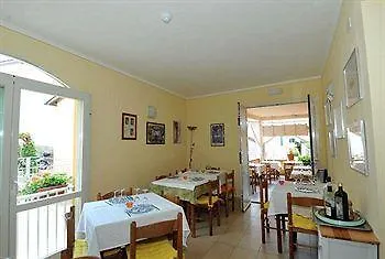 - Mare Hotel apartamentowy Pomonte